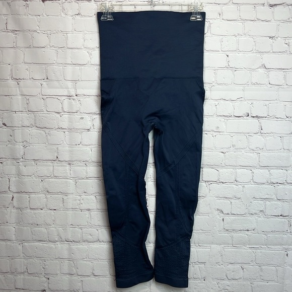 Mother Tucker Compression Capri Leggings - Picture 6 of 14